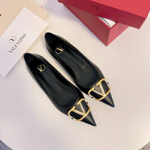 Picture of Valentino Shoes Women _SKUfw155759395fw